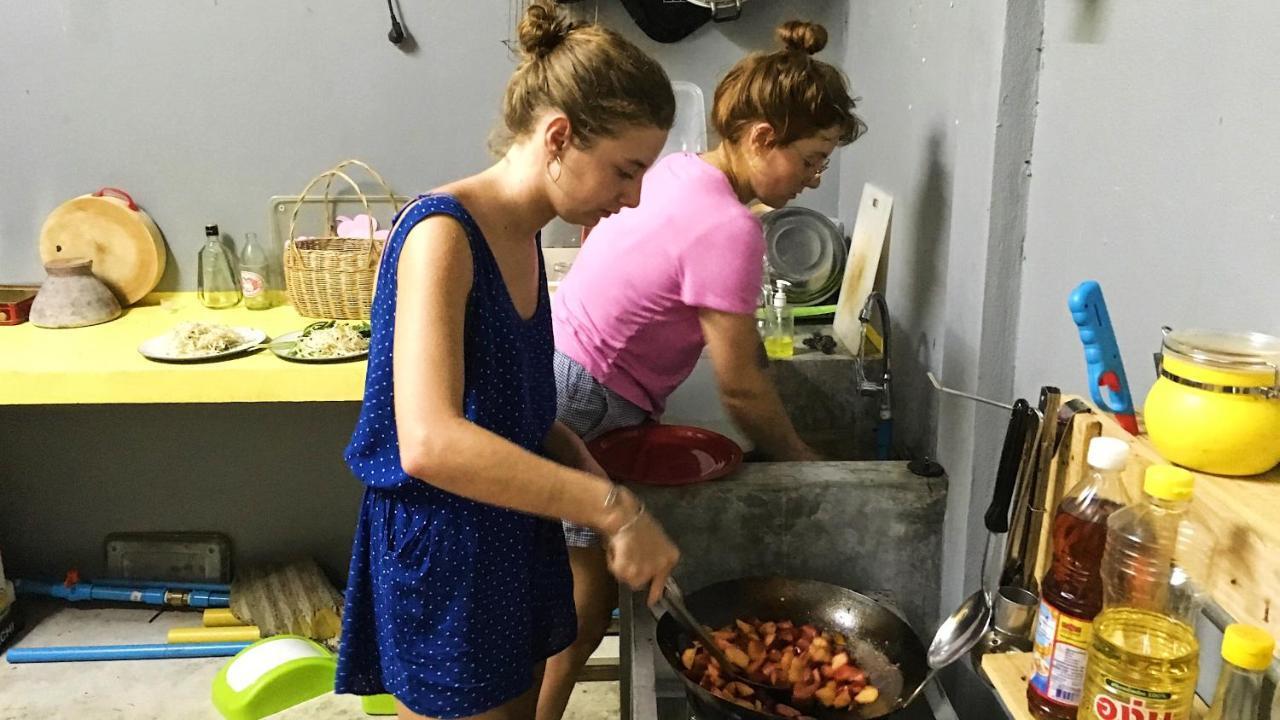 Stamp Hostel (Adults Only) Ban Yang  Экстерьер фото